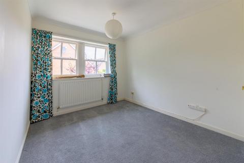 16 Bramble Close, Uppingham, Oakham, LE15 9PH