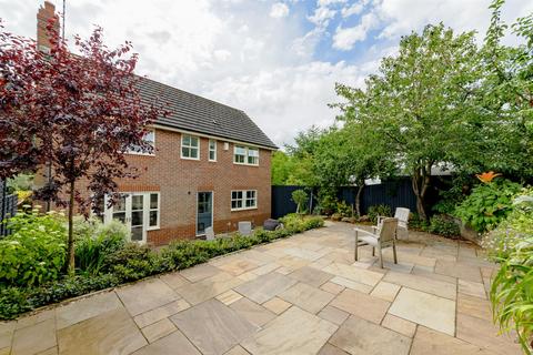 16 Bramble Close, Uppingham, Oakham, LE15 9PH