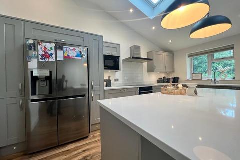 17 Birch Road, Norman Hill, Dursley, GL11 5SF