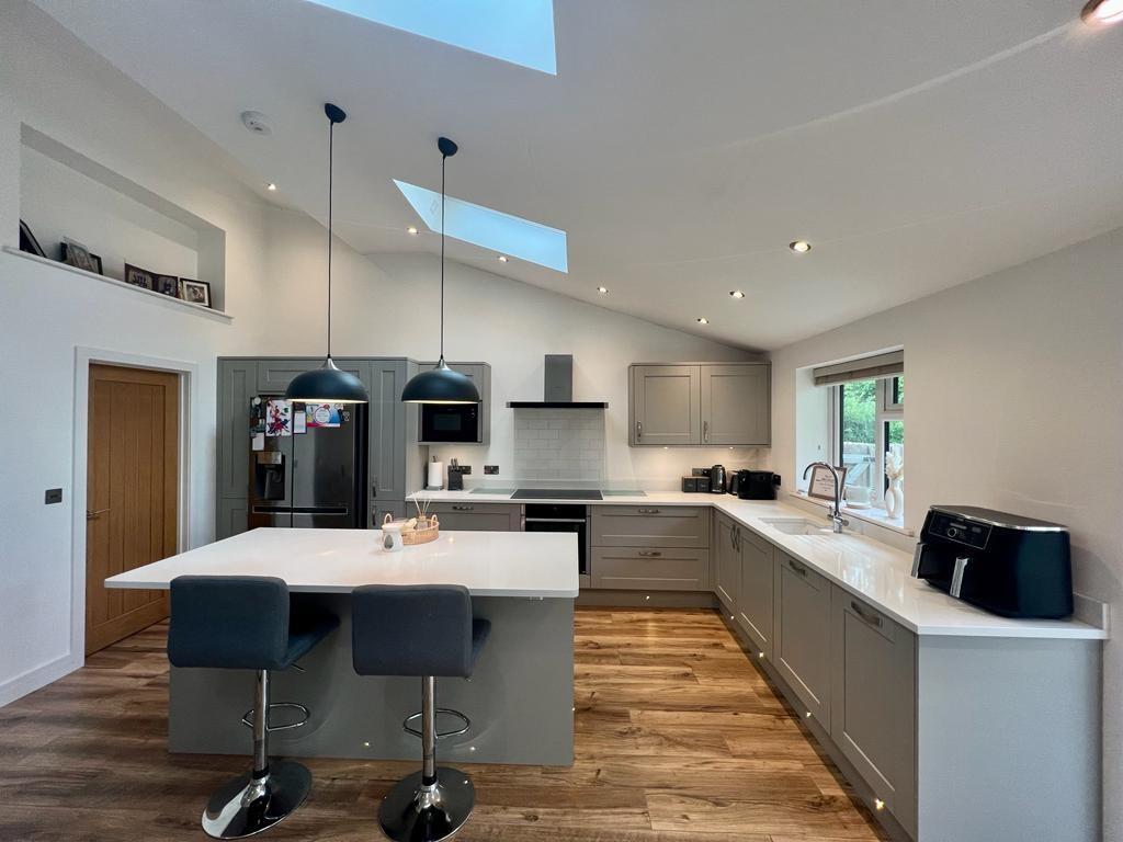 Kitchen 4.jpg
