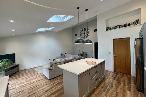 17 Birch Road, Norman Hill, Dursley, GL11 5SF
