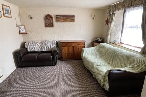 65 Alexandra Road, St Austell, PL25 4QW