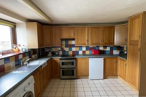 65 Alexandra Road, St Austell, PL25 4QW