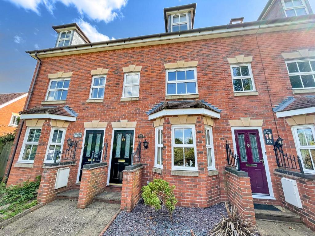 Wetherby Way, StratforduponAvon 3 bed townhouse for sale £360,000