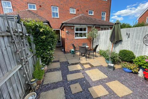 90 Wetherby Way, Stratford-upon-avon, CV37 9LU