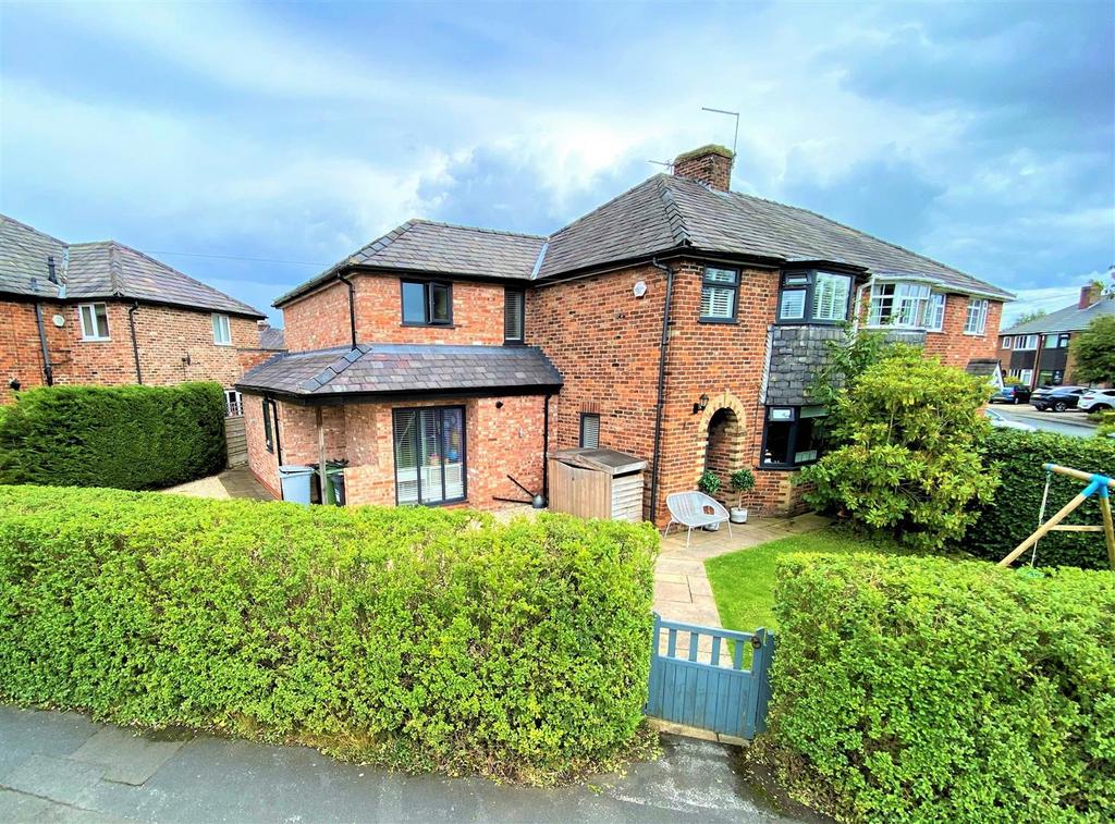 Buckingham Road, Wilmslow 4 bed semidetached house for sale £625,000