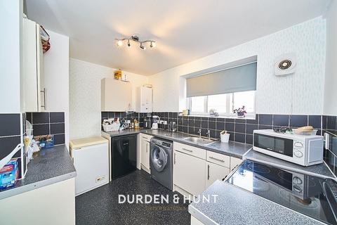 10, Runcorn House Kingsbridge Circus, Romford, RM3 8LX