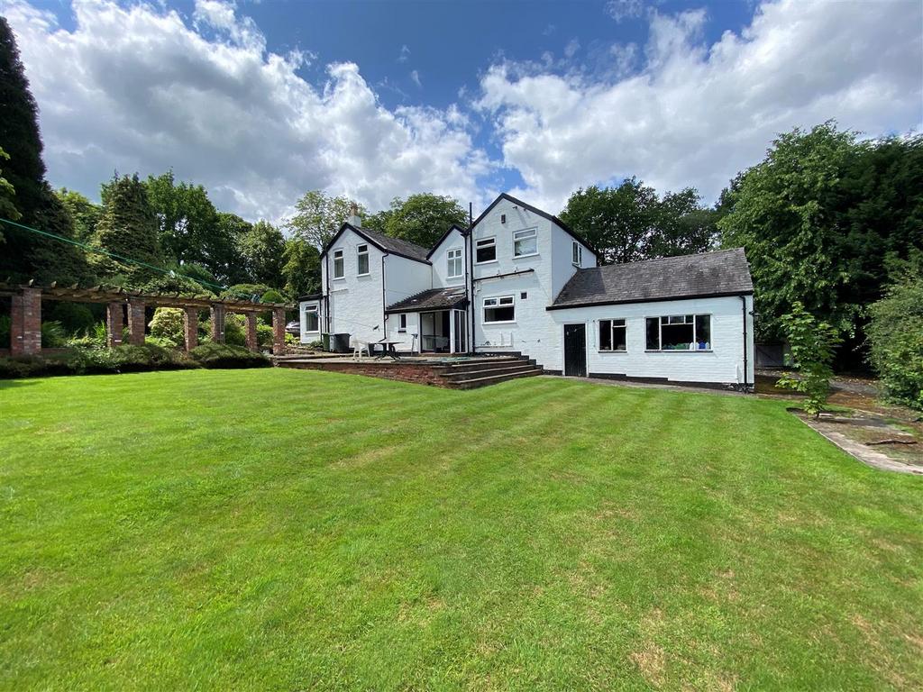 Middlewood Road, Poynton, Stockport 5 bed detached house for sale £