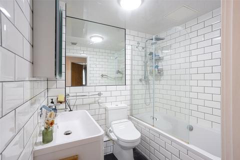 2 bedroom apartment for sale, Heritage Avenue, Beaufort Park, Colindale, NW9