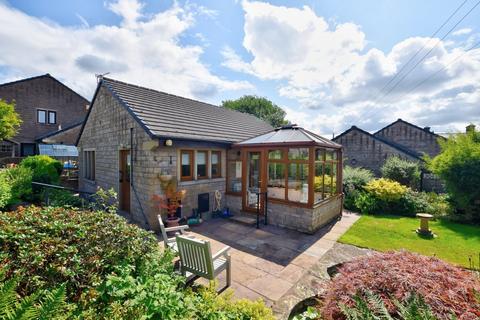 2 bedroom bungalow for sale - Halstead Close, Barrowford, Nelson