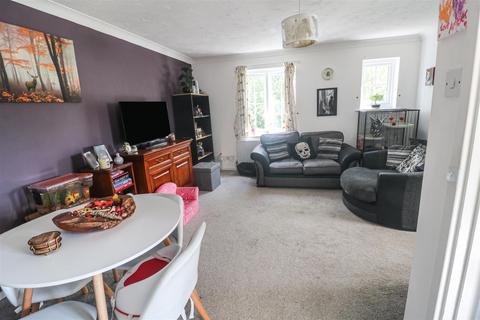 1 Chamberlain Close, Church Langley, Harlow, CM17 9QP