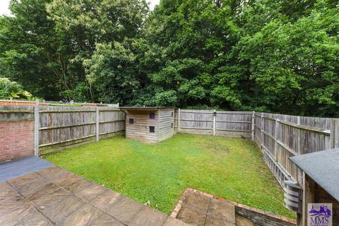 30 Albury Close, Chatham, ME5 8UW