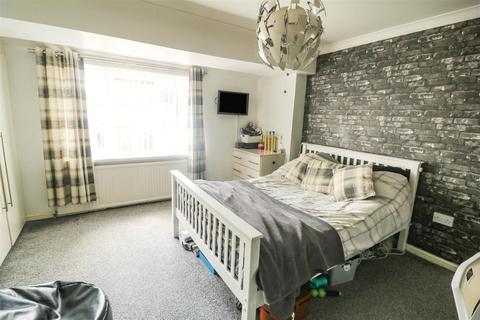 69 Radburn Close, Harlow, CM18 7EF