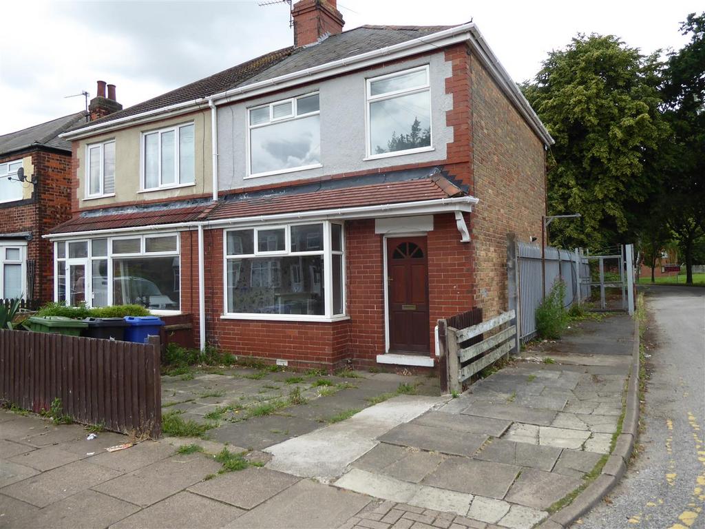 Chelmsford Avenue, Grimsby 3 bed terraced house £645 pcm (£149 pw)