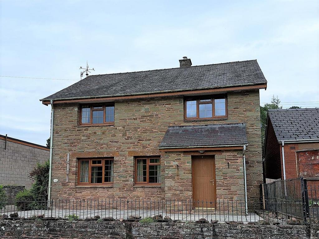 Ewyas Harold, Hereford 3 bed house to rent £1,100 pcm (£254 pw)