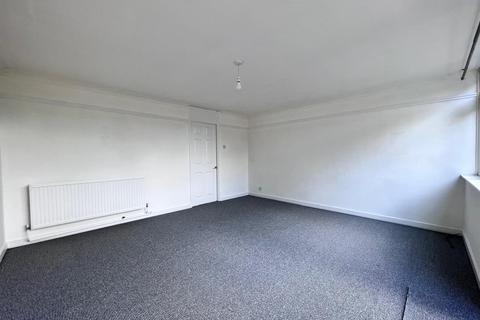 3 bedroom end of terrace house to rent, Watten Court, Milton Keynes MK2