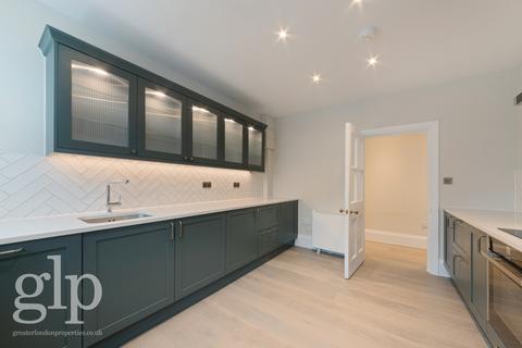 2 bedroom apartment to rent, Mercer Street, Covent Garden , WC2H