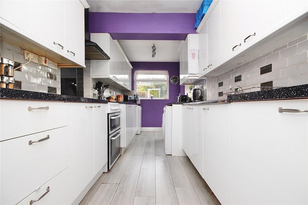 Avondale Road, Ipswich, Suffolk, IP3 3 bed semidetached house for sale £250,000