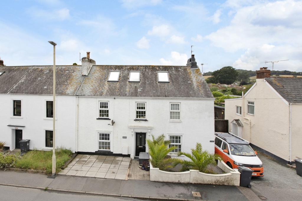 The Strand, Starcross, EX6 3 bed terraced house for sale £350,000