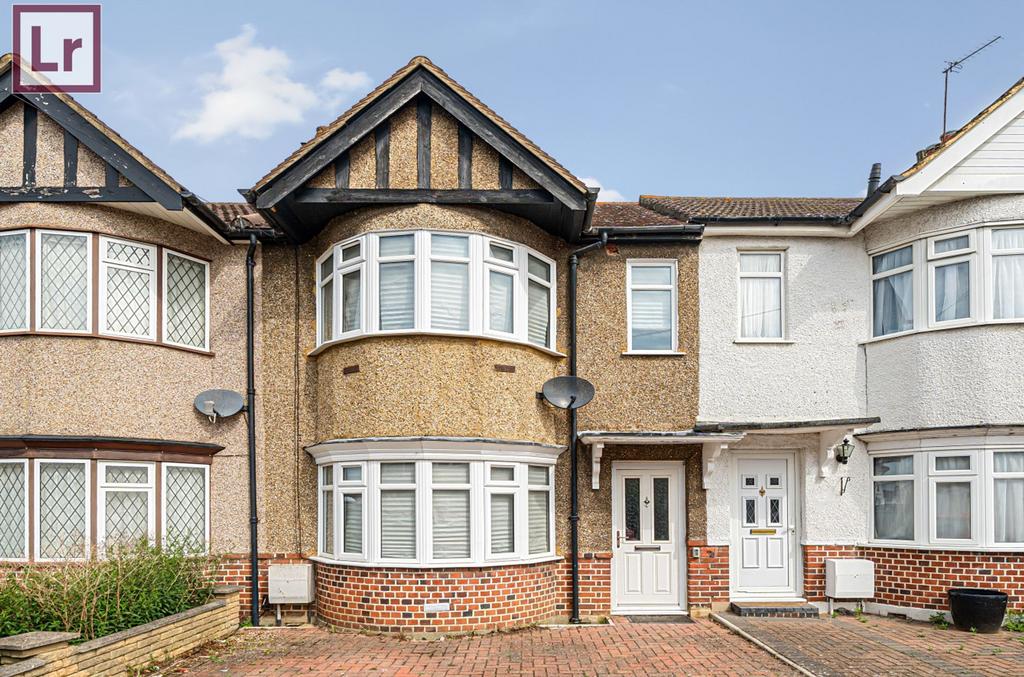 Brixham Crescent, Ruislip, HA4 3 bed terraced house for sale £500,000