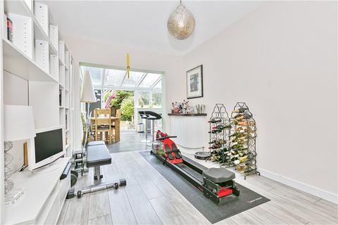 26 Heathside, Hounslow, TW4 5NN
