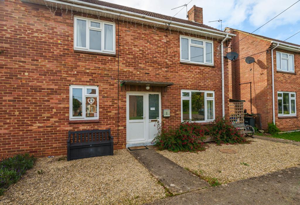 Berryfield Park, Melksham, Wiltshire 3 bed semidetached house for sale