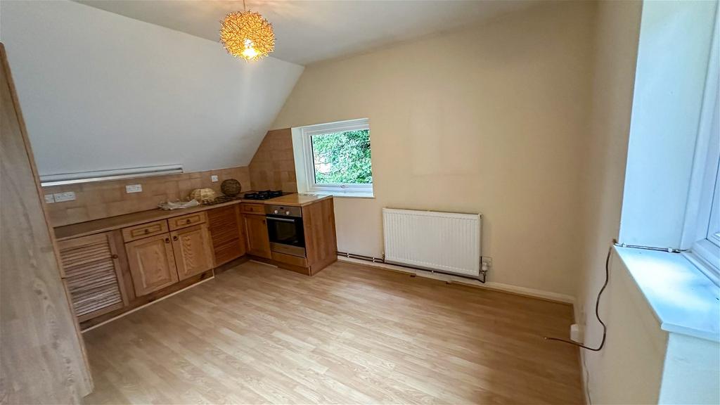 Goshen Road, Torquay, TQ2 6BB 2 bed detached house for sale £249,995