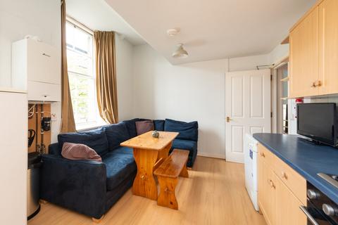 5 bedroom flat to rent, 3/5 Coinyie House Close, Edinburgh