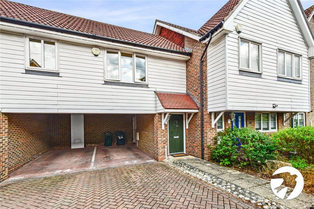 Baker Crescent, Dartford, Kent, DA1 2 bed coach house for sale £300,000