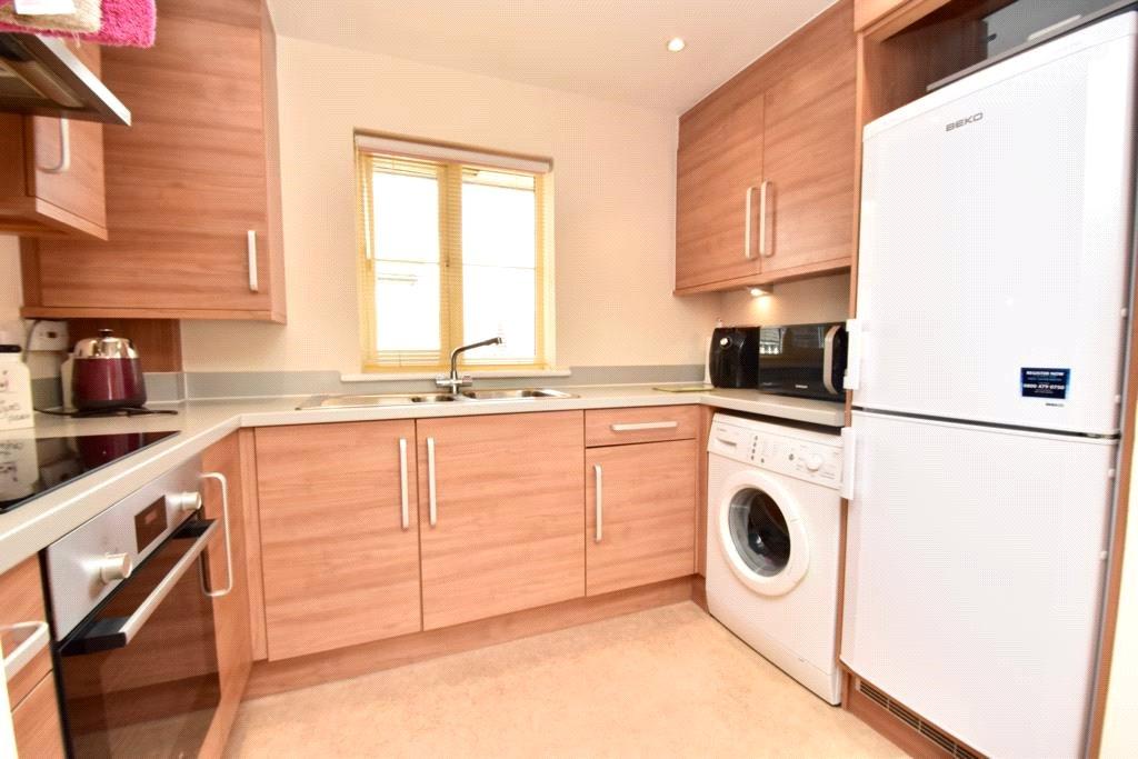 Baker Crescent, Dartford, Kent, DA1 2 bed coach house for sale £300,000