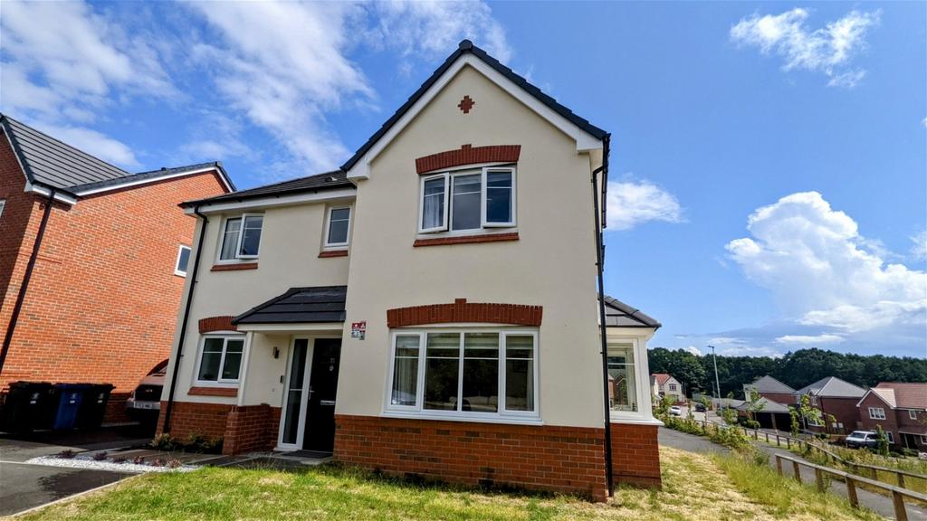 Skelmersdale WN8 4 bed detached house for sale £325,000