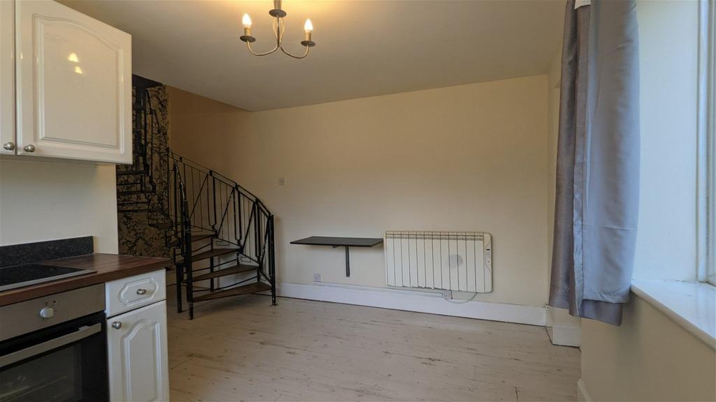 Felstead, Skelmersdale WN8 1 bed semidetached house £500 pcm (£115 pw)