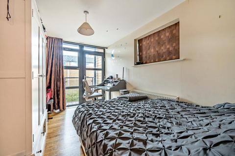 Flat 19, Knight House, 22 Scott Avenue, London, SW15 3PB