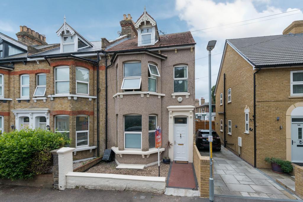 Crescent Road, Ramsgate, CT11 4 bed end of terrace house for sale £
