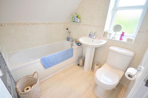 8 Bennett Road, Oakley, Corby, NN18 8QN