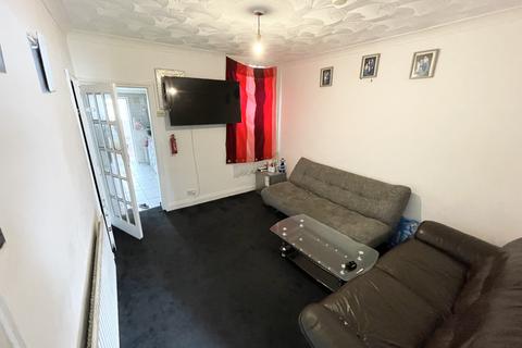 3 bedroom terraced house for sale, Queens Road,  Southall, UB2