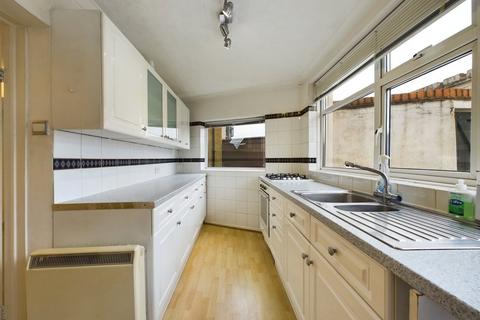 77 Royal Crescent, Ruislip, HA4 0PL