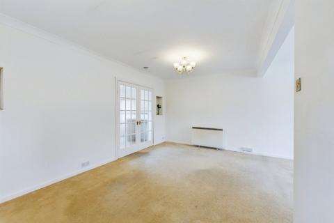77 Royal Crescent, Ruislip, HA4 0PL