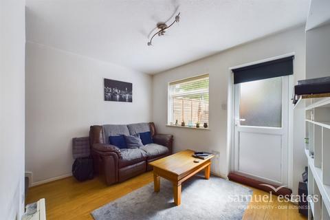 1 bedroom terraced house to rent, Sycamore Gardens, Colliers Wood, CR4