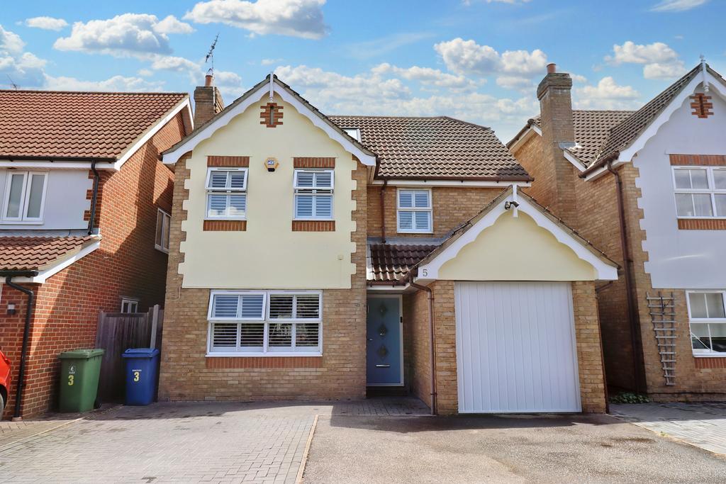 Gilbert Road, Chafford Hundred RM16 5 bed detached house £650,000