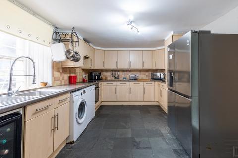 43 Kenmore Street, Aberfeldy, PH15 2BL
