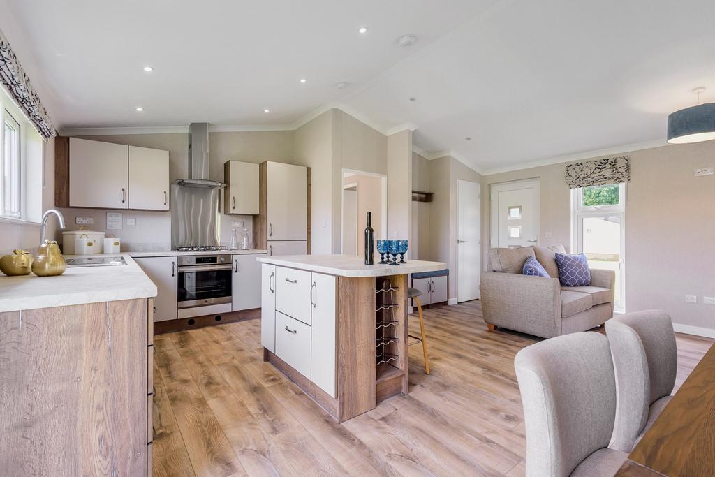 Thetford, Norfolk, IP24 2 bed park home for sale £230,000