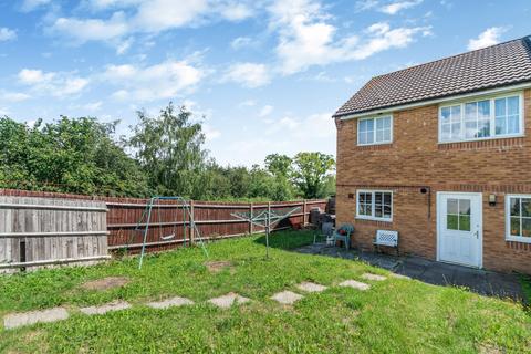 7 Cedar Drive, Chesham, HP5 2GW