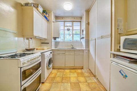 Flat 19, Winchester House Hallfield Estate, London, W2 6EA