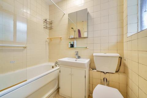 Flat 19, Winchester House Hallfield Estate, London, W2 6EA