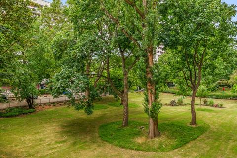 Flat 19, Winchester House Hallfield Estate, London, W2 6EA