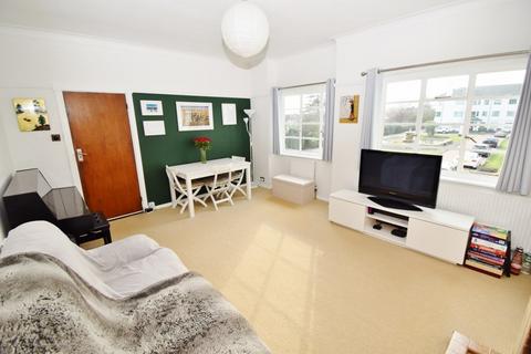 2 bedroom apartment for sale, Pinner Court, Pinner