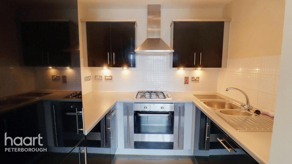 Hammonds Drive, Peterborough 2 bed apartment for sale £145,000