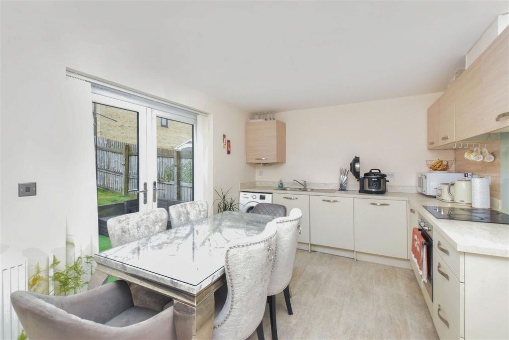 Knott Mill Way, Castlefields, Runcorn, Cheshire, WA7 2XH 4 bed semi