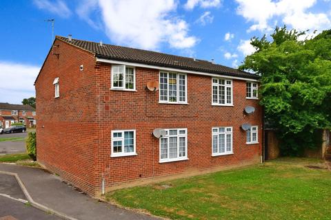 3 Woodhatch, Southwater, Horsham, RH13 9TU